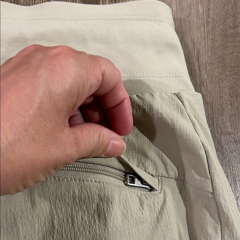 Like new - ATHLETA Trekkie North Jogger Pants in Tan - Picture 8 of 15